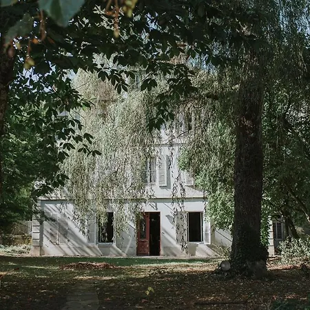 La Rose Du Cedre Bed & Breakfast Gray Exterior photo